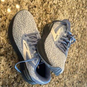 Brooks Light Gray Athletic Shoes